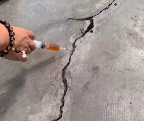 西宁混凝土裂缝修补技术详解​